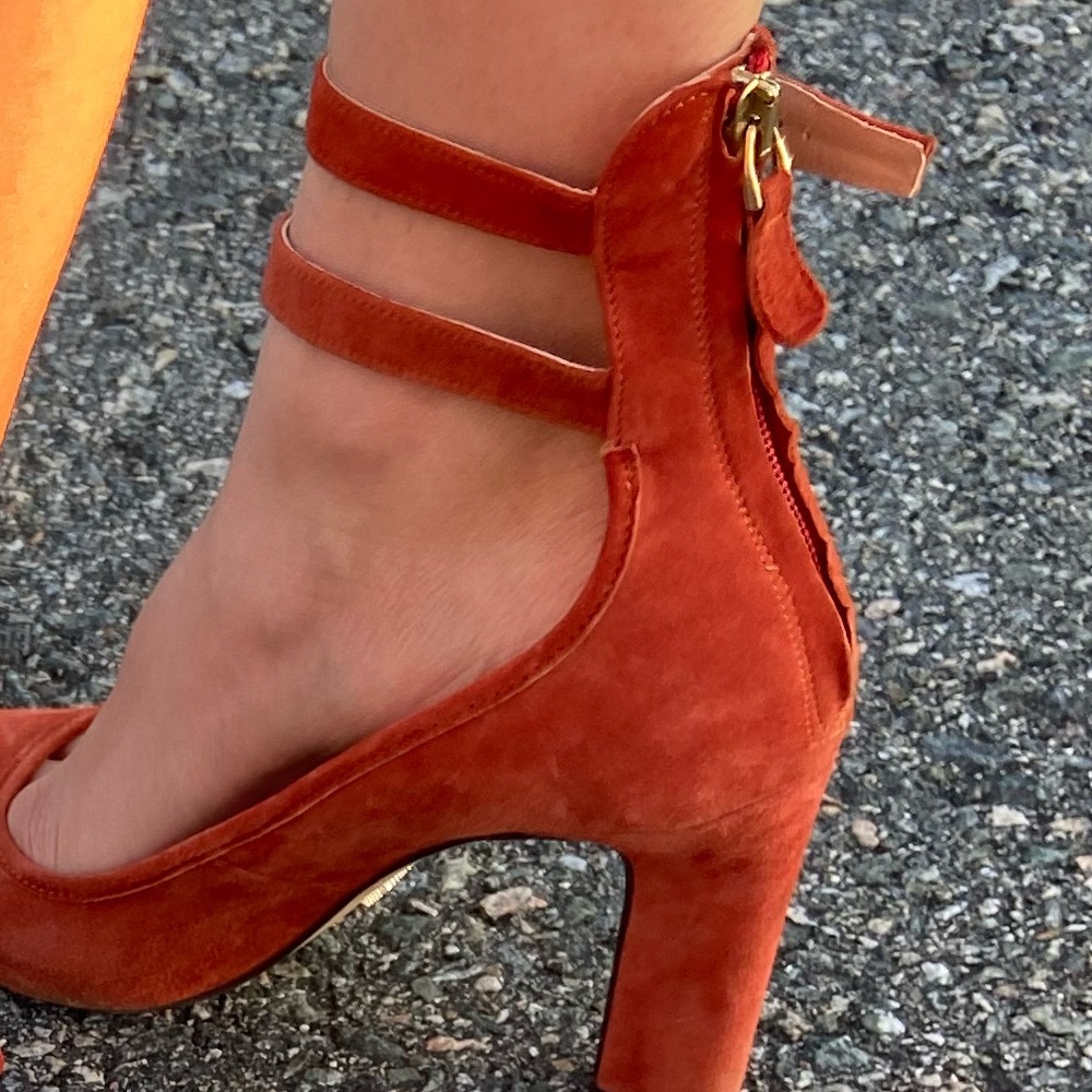Spring heels - Picture 6 of 6